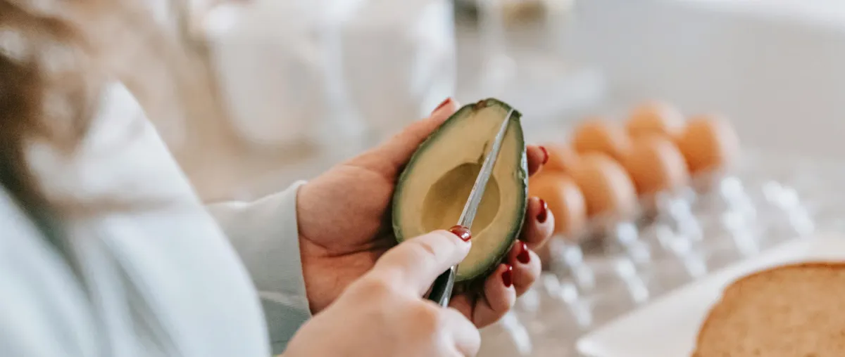 Avokadų ir kiaušinių salotos